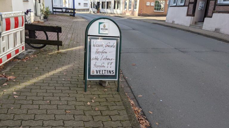 Wasser, Gerste, Hopfen - echte Lebenstropfen.